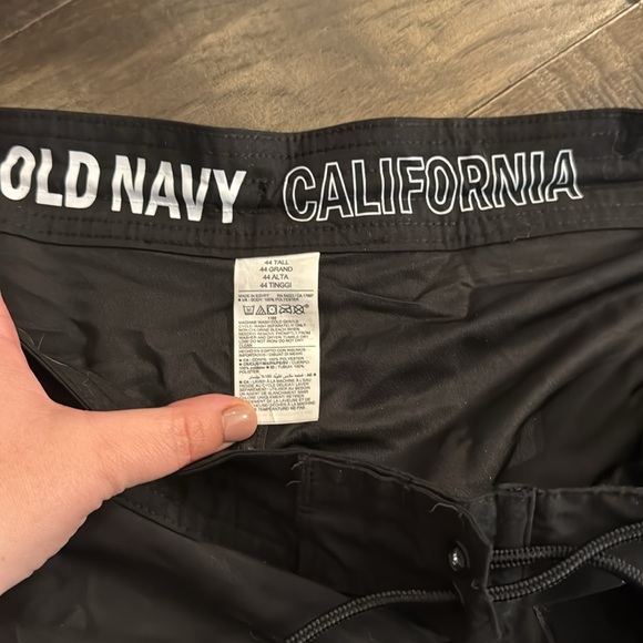 Old Navy Classic Black Swim Trunks - Picture 2 of 4